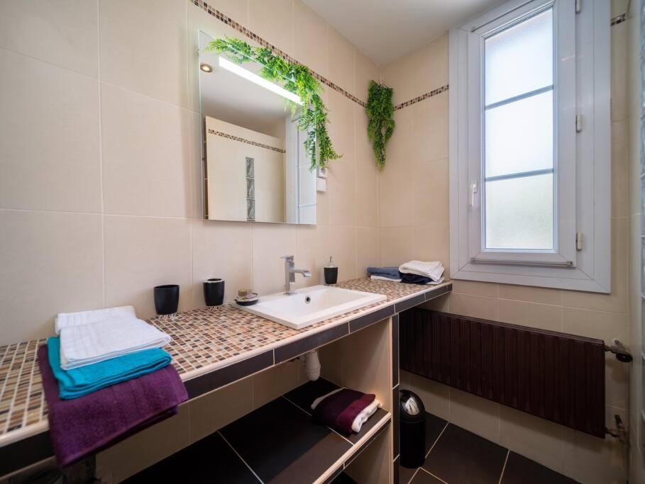 Appartement Tout Equipe Traversant 6 A 8 Couchages Marseilles Exterior foto