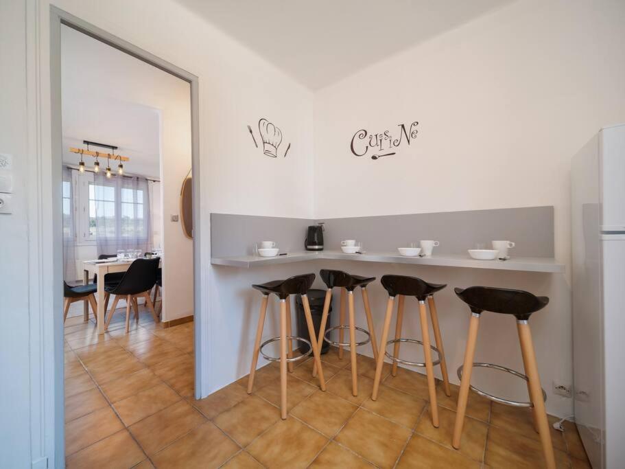 Appartement Tout Equipe Traversant 6 A 8 Couchages Marseilles Exterior foto